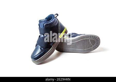 Paio di stivali demi-season blu scuro per bambini Foto Stock