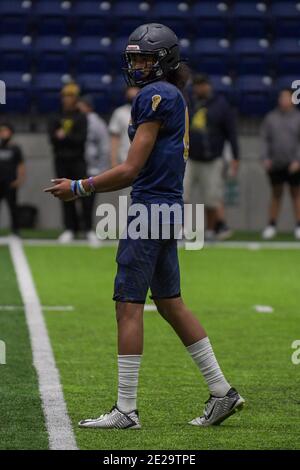 Team TOA quarterback Nicholaus Iamaleava Jr, durante una partita di calcio contro la squadra Elite, venerdì 8 gennaio 2021, a Bullhead City, Ariza (Dylan Stewart/i Foto Stock