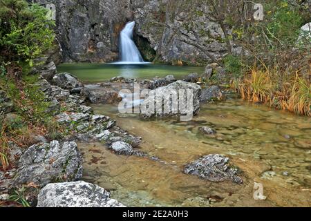 Cascata di Orlia (o Orlias), nella regione greca di Pieria, Macedonia, Grecia, Europa. Foto Stock