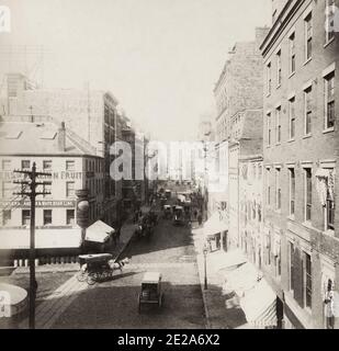 Fotografia d'epoca del XIX secolo: Vista lungo state Street, Boston, Massachusetts, USA, immagine circa 1880. Foto Stock