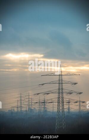 Powerline / Strom / energia Foto Stock