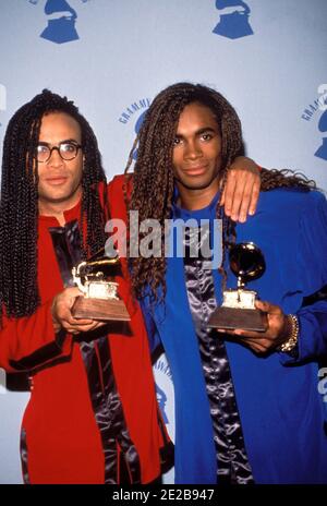 Milli Vanilli Rob Pilatus e Fab Morvan al 32° GRAMMY AWARDS 1990. Credito: Ralph Dominguez/MediaPunch Foto Stock