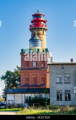 Bella vista del famoso faro di Kap Arkona in estate, isola di Ruegen, Mar Baltico, Germania in Europa Foto Stock