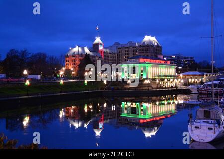 Il bellissimo porto interno di Victoria a Natale. Foto Stock