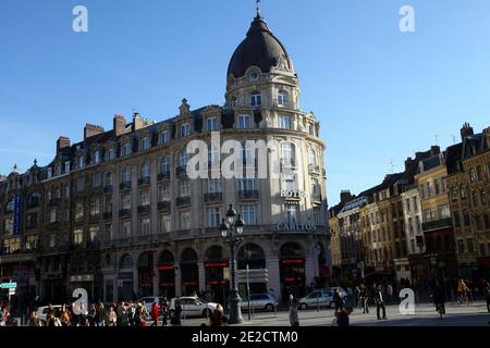 Carlton Hotel uno dei palazzi di Lilla, Francia settentrionale, 15 ottobre 2011. Diversi membri del personale dell'hotel sono stati arrestati questo mese per le accuse secondo le quali la prostituzione minorile veniva condotta lì. Foto di Sylvain Lefevre/ABACAPRESS.COM Foto Stock