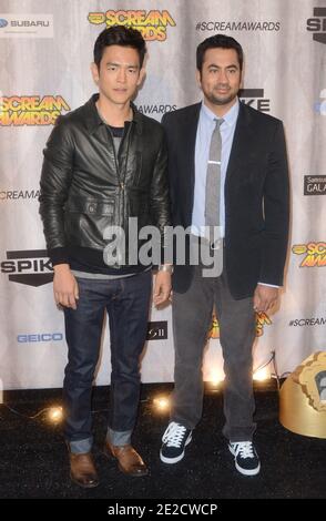 John Cho e Kal Penn arrivano per lo "Scream Awards 2011" della Spike TV, che si è tenuto presso gli Universal Studios di Los Angeles, California, USA il 15 ottobre 2011. Foto di Tonya Wise/ABACAPRESS.COM Foto Stock