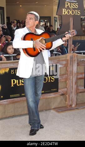 Antonio Banderas alla prima DI LA per il film d'animazione 'Puss in Boots' al Regency Village Theatre di Westwood, Los Angeles, CA, USA il 23 ottobre 2011. Foto di Baxter/ABACAPRESS.COM Foto Stock