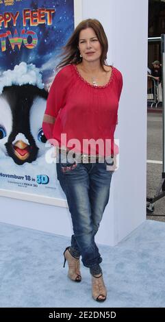 Marcia Gay Harden partecipa alla prima mondiale di 'Happy Feet Two' al Graumans Chinese Theatre di Hollywood, Los Angeles, CA, USA il 13 novembre 2011. Foto di Baxter/ABACAPRESS.COM Foto Stock