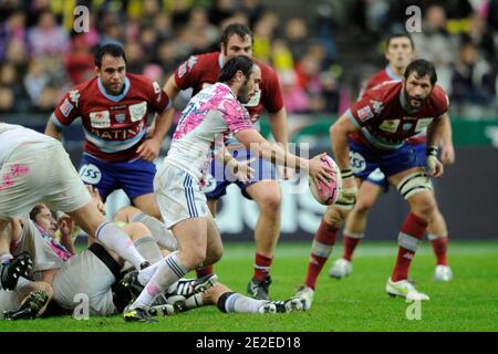 Julien Dupuy di Stade Francais durante la gara di rugby Top 14 francese, Stade Francais Vs Racing-Metro allo Stade de France a Saint-Denis, Francia, il 3 dicembre 2011. Stade Francais ha vinto 29-6. Foto di Henri Szwarc/ABACAPRESS.COM Foto Stock