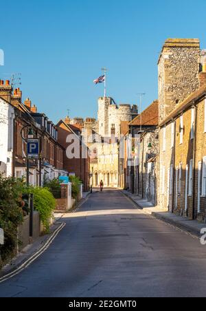 The view of Pound Lane towards Westgate Towers, Canterbury, Kent. Foto Stock