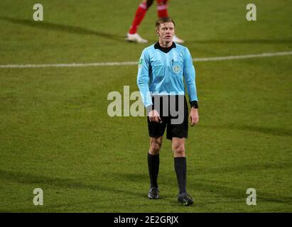 Kiel, Germania. Firo: 13.01.2021 Calcio: Calcio: Campionato Pokal DFB 2020/21 Holstein Kiel - FC Bayern Monaco, Muenchen arbitro Robert Schroder | usage worldwide Credit: dpa/Alamy Live News 2021 Foto Stock