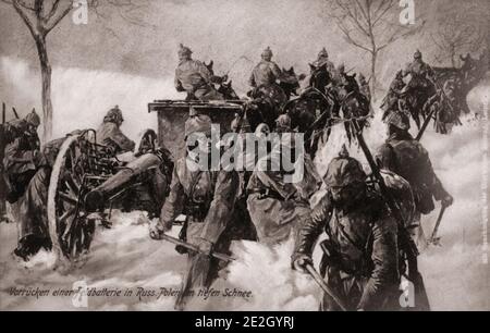 Il primo periodo della guerra mondiale. Fronte orientale. Preparare una batteria da campo in Polonia russa nella neve profonda. Foto Stock