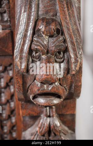 Parte della decorazione in legno di petto. Francia Foto Stock