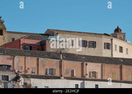 Cagliari antica città del Castello con primo piano di edifici antichi - Sardegna - Italia Foto Stock