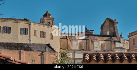 Cagliari antica città del Castello con primo piano di edifici antichi - Sardegna - Italia Foto Stock