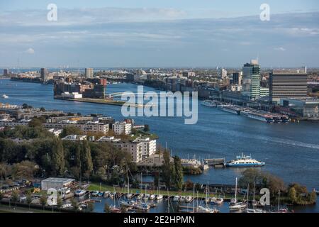 Vista dell'Ijplein e di Sixhaven ad Amsterdam Foto Stock