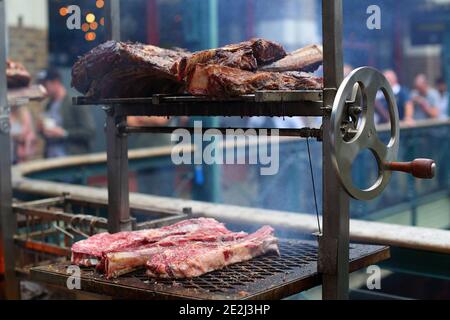 Meatopia a Tobacco Dock / Londra Foto Stock