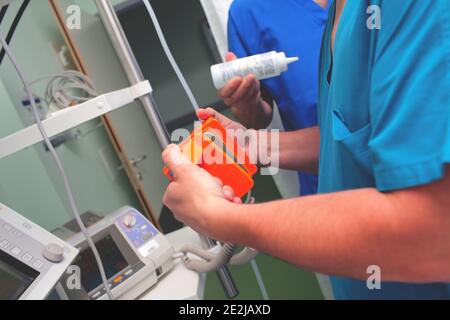 Gruppo di medici pronti al controschoc. Foto Stock