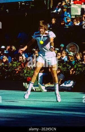Jimmy Connors (USA) in gara ai Campionati Open Tennis 1977 degli Stati Uniti. Foto Stock