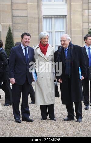 Il ministro francese del Commercio Junior Christian Estrosi, il ministro francese dell'Economia, delle Finanze e dell'occupazione Christine Lagarde e il ministro tedesco dell'Economia e della tecnologia Rainer Bruederle arrivano al Gabinetto franco-tedesco presso l'Elysee Palace, a Parigi, Francia, il 4 febbraio 2010. Foto di Mousse/ABACAPRESS.COM Foto Stock