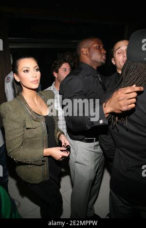 Kim Khardashian e Reggie Bush partecipano al P Diddy Super Bowl party a South Beach Miami, FL, USA il 7 febbraio 2010. Foto di Tim Grant/ABACAPRESS.COM (nella foto: Kim Khardashian, Reggie Bush) Foto Stock