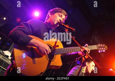 Thomas Dutronc ha eseguito la festa di lancio del giornale "France soir", a Beaubourg , a Parigi, in Francia, il 16 marzo 2010. Foto di Thierry Orban/ABACAPRESS.COM Foto Stock