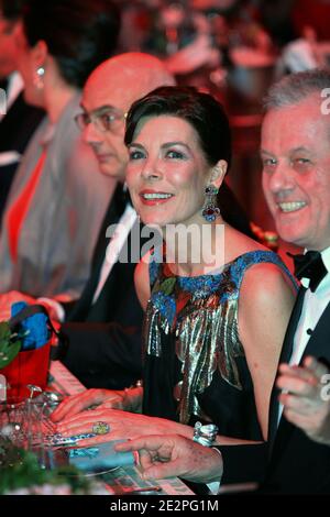 Jean de Gunzburg, Principessa Caroline di Hannover, Jacques Grange partecipa al ballo annuale delle rose 2010 (Bal de la Rose) 'Morocco' tenutosi presso lo Sporting Monaco di Monte Carlo, Monaco, il 27 marzo 2010. La Rose Ball è uno dei principali eventi di beneficenza a Monaco, creato nel 1954, a beneficio della Fondazione Princess Grace. Foto piscina di Edward Wright/ABACAPRESS.COM Foto Stock