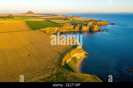 Tantallon Castle, North Berwick, East Lothian, Scozia, Regno Unito Foto Stock