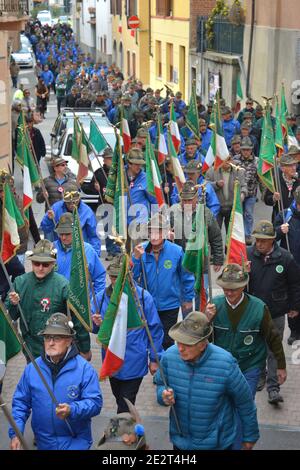 Castelnuovo don Bosco, Piemonte/Italia -04/07/2019- 90° raduno di Alpini, il corpo di fanteria della guerra di montagna dell'esercito italiano. Foto Stock