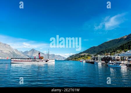 Nuova Zelanda, Isola del Sud, Otago: Nave a vapore TSS Earnslaw sul lago Wakatipu Foto Stock