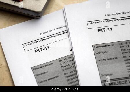 Modulo fiscale PIT-11 per la polacca del reddito per la dichiarazione fiscale individuale. Regolamentazione fiscale. Traduzione dal polacco: Informazioni annuali sui pagamenti anticipati delle imposte sul reddito Foto Stock