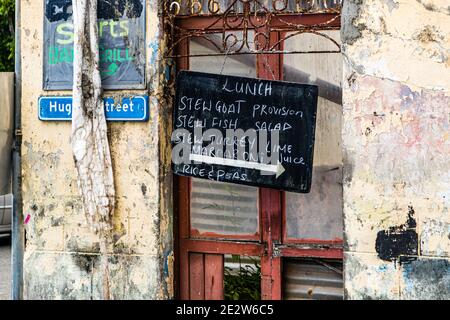 Menu su avviso giornaliero di un ristorante a St. George's, Grenada Foto Stock