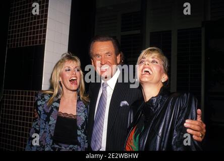 Diane Parkinson, Bob Barker e Janice Pennington . 1986 credito: Ralph Dominguez/MediaPunch Foto Stock