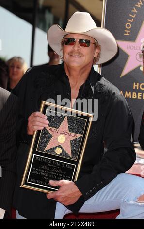 La superstar del paese Alan Jackson è onorata con la 2.05th Star sulla Hollywood Walk of Fame. Los Angeles, CA, USA il 16 aprile 2010. (Nella foto: Alan Jackson). Foto di Lionel Hahn/ABACAPRESS.COM Foto Stock