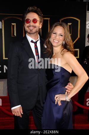 'Il membro del cast Robert Downey Jr. E la moglie Susan Downey partecipano alla prima mondiale di ''Iron Man 2'' tenuta al Teatro El Capitan di Hollywood. Los Angeles, 26 aprile 2010. (Nella foto: Robert Downey Jr., Susan Downey). Foto di Lionel Hahn/ABACAPRESS.COM' Foto Stock