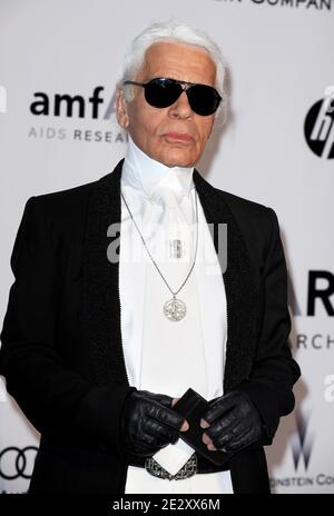 Karl Lagerfeld partecipa al galà benefico amfAR's Cinema Against AIDS 2010 tenutosi presso l'Hotel du Cap 'Eden Roc' di Antibes, Francia, il 20 maggio 2010. Foto di Hahn-Nebinger-Orban/ABACAPRESS.COM Foto Stock