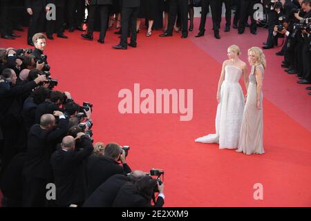 Naomi Watts e l'ex agente della CIA Valerie Plame, e i membri del team 'Fair Game' arrivano per la proiezione del film di Doug Liman 'Fair Game' durante il 63° Festival del Cinema di Cannes, a Cannes, nel sud della Francia, il 20 maggio 2010. Foto di Ammar Abd Rabbo/ABACAPRESS.COM Foto Stock