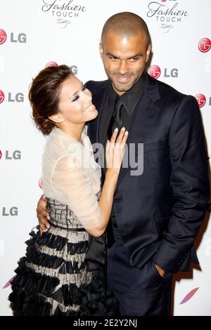 EVA Longoria Parker e Tony Parker in arrivo per la LG Fashion Touch Launch Party tenutasi alla SoHo House di West Hollywood, California, il 24 maggio 2010. Foto di Wade Blaine/ABACAPRESS.COM (nella foto: EVA Longoria Parker, Tony Parker) Foto Stock