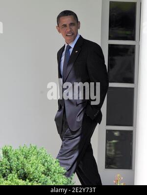 Il presidente AMERICANO Barack Obama torna alla Casa Bianca a Washington DC, USA giovedì 03 giugno 2010. Tornava da una visita alla Sidwell Friends School di Bethesda, MD, per uno degli eventi scolastici di sua figlia Sasha. Foto di Ron Sachs/ABACAPRESS.COM (nella foto: barack Obama) Foto Stock