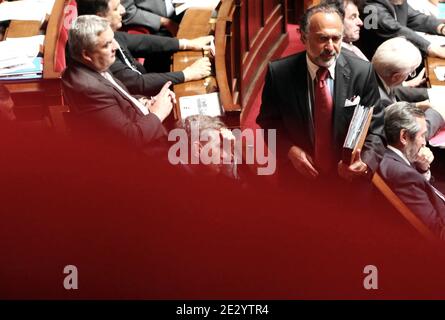 Il vice Olivier Dassault dell'UMP Oise è stato raffigurato durante una sessione di domande al governo all'assemblea nazionale francese il 29 giugno 2010 a Parigi. Foto di Stephane Lemouton/ABACAPRESS.COM Foto Stock