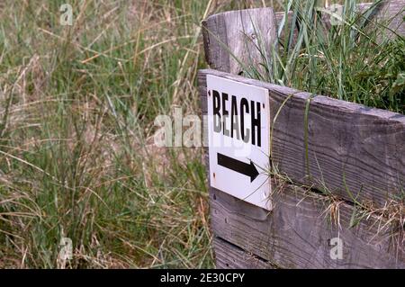 Indicazioni per la spiaggia, Alnmouth, Northumberland Foto Stock