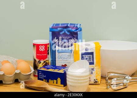 Ingredienti per la produzione di torte fatte in casa, Regno Unito Foto Stock