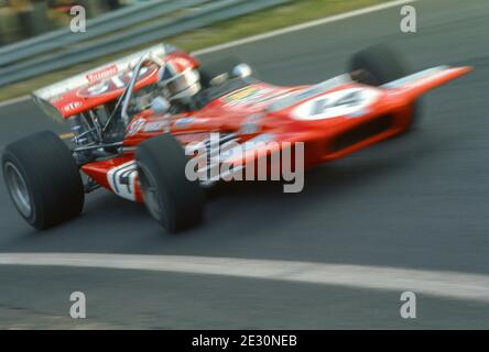 Chris AMON guida l'auto di F1 marzo-Ford a piena velocità durante il Gran Premio di Francia 1970, nel circuito di Charade vicino a Clermont-Ferrand. Foto Stock