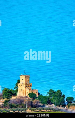 Veduta aerea della Torre di Cerrano, Pineto, Italia Foto Stock