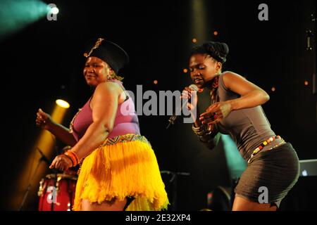 Dive africane durante il Paleo Festival di Nyon, Svizzera, il 22 luglio 2010. Foto di Loona/ABACAPRESS.COM Foto Stock