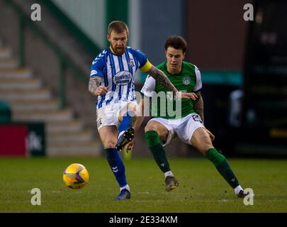 Premiership scozzesi - Hibernian / Kilmarnock. Easter Road Stadium, Edimburgo, Midlothian, Regno Unito. 16 gennaio 2021. Gli Hibs ospitano Kilmarnock nella Premier League scozzese a Easter Road, Edimburgo. PIC mostra: Centrocampista Kilmarnock, Alan Power, e centrocampista svedese HibsÕ, Melker Hallberg, durante la prima metà. Credit: Ian Jacobs/Alamy Live News Foto Stock