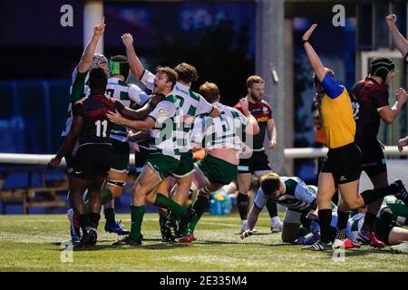 Castle Bar, West Ealing, Regno Unito. 16 gennaio 2021. Festeggiamenti come Alun WALKER (2) di Ealing Trailfinders segna il suo secondo tentativo durante la partita di Trailfinders Challenge Cup tra Ealing Trailfinders e Saracens a Castle Bar, West Ealing, Inghilterra, il 16 gennaio 2021. Photo by David Horn/prime Media Images Credit: Prime Media Images/Alamy Live News Foto Stock