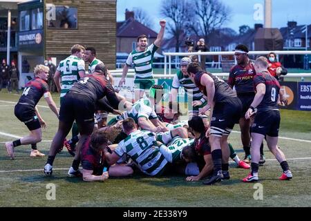 Castle Bar, West Ealing, Regno Unito. 16 gennaio 2021. Alun WALKER (2) di Ealing Trailfinders segna il suo primo tentativo durante la partita di Trailfinders Challenge Cup tra Ealing Trailfinders e Saracens a Castle Bar, West Ealing, Inghilterra, il 16 gennaio 2021. Photo by David Horn/prime Media Images Credit: Prime Media Images/Alamy Live News Foto Stock