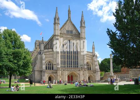 La Cattedrale di Winchester, Cattedrale vicino, Winchester, Hampshire, Inghilterra, Regno Unito Foto Stock
