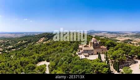 Veduta aerea, monastero Santuari de Bonany vicino Petra, Maiorca, Isole Baleari, Spagna Foto Stock